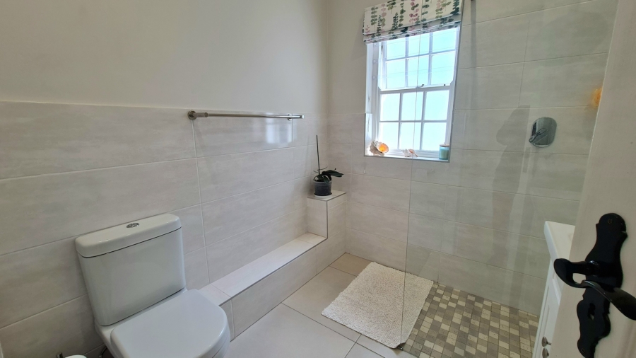 3 Bedroom Property for Sale in River Club Western Cape